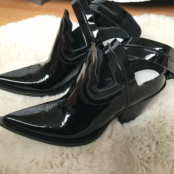 MAISON MARGIELA Patent leather ankle boots - Picture 2 of 5
